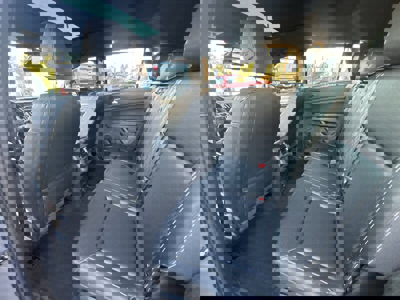 Used 2020 Volkswagen Atlas Cross Sport SE w/ Panoramic Sunroof Package image 18