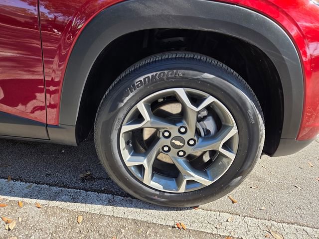 Certified 2025 Chevrolet Trax LT w/ LT Convenience Package image 28
