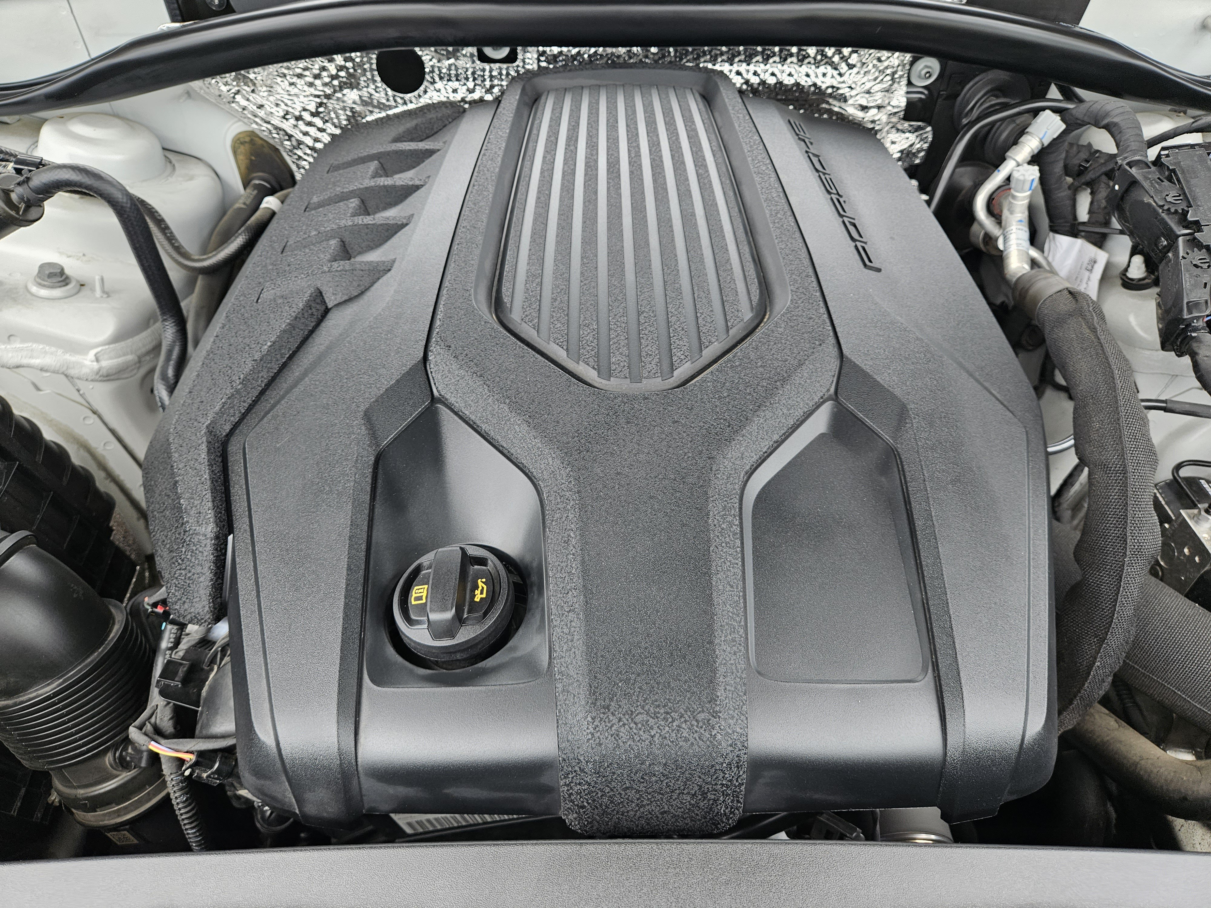 Certified 2023 Porsche Macan Turbo AWD/4WD image 30