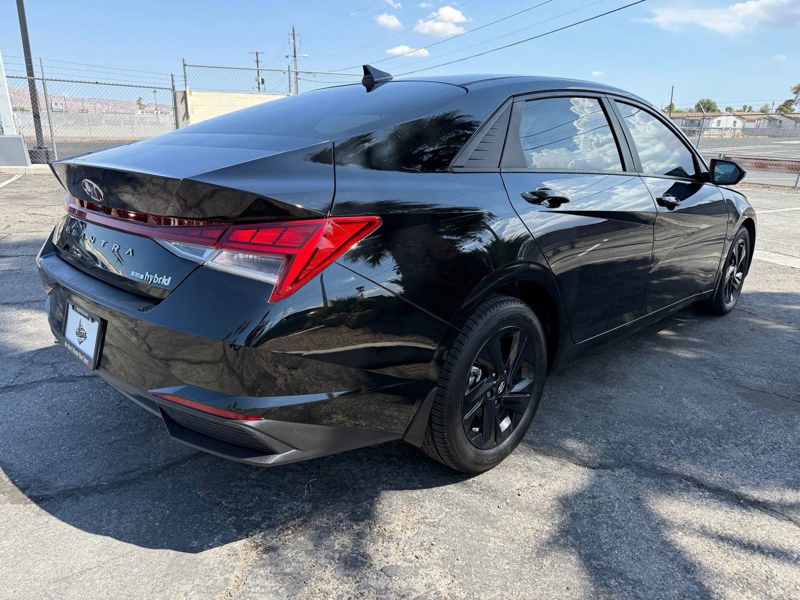 Used 2023 Hyundai Elantra Blue image 5