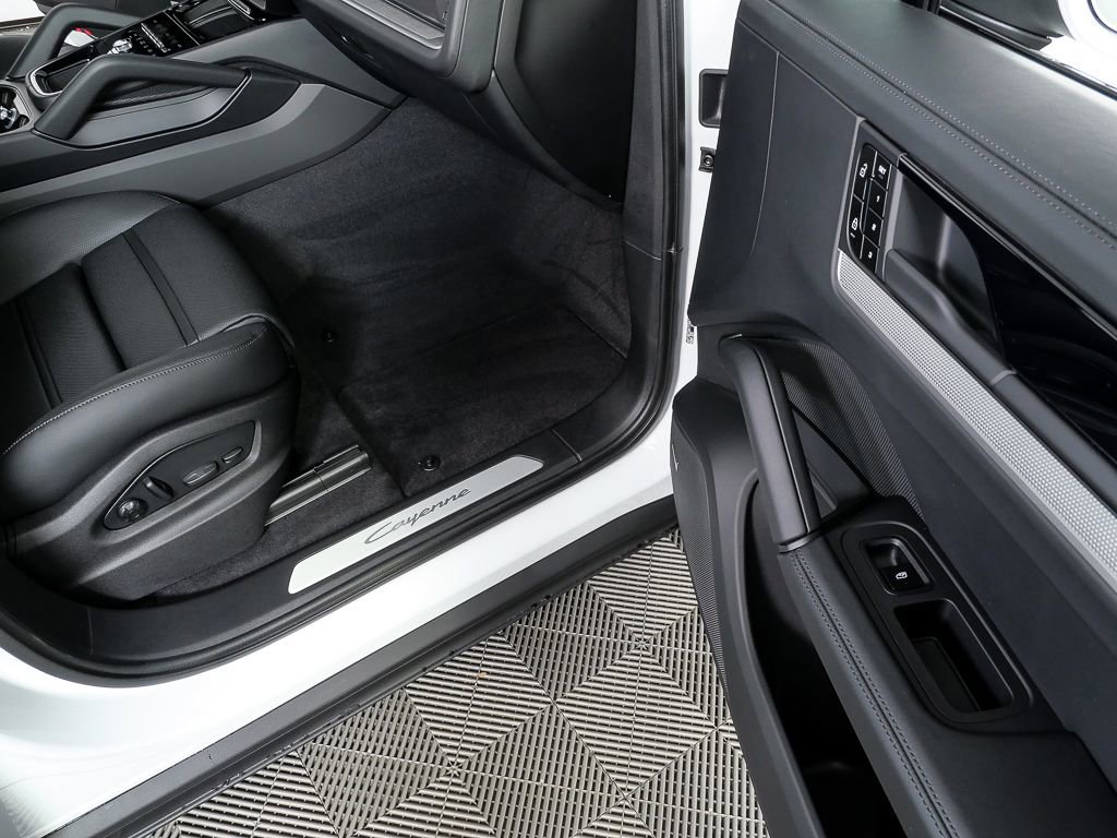 New 2026 Porsche Cayenne E-Hybrid Coupe image 27