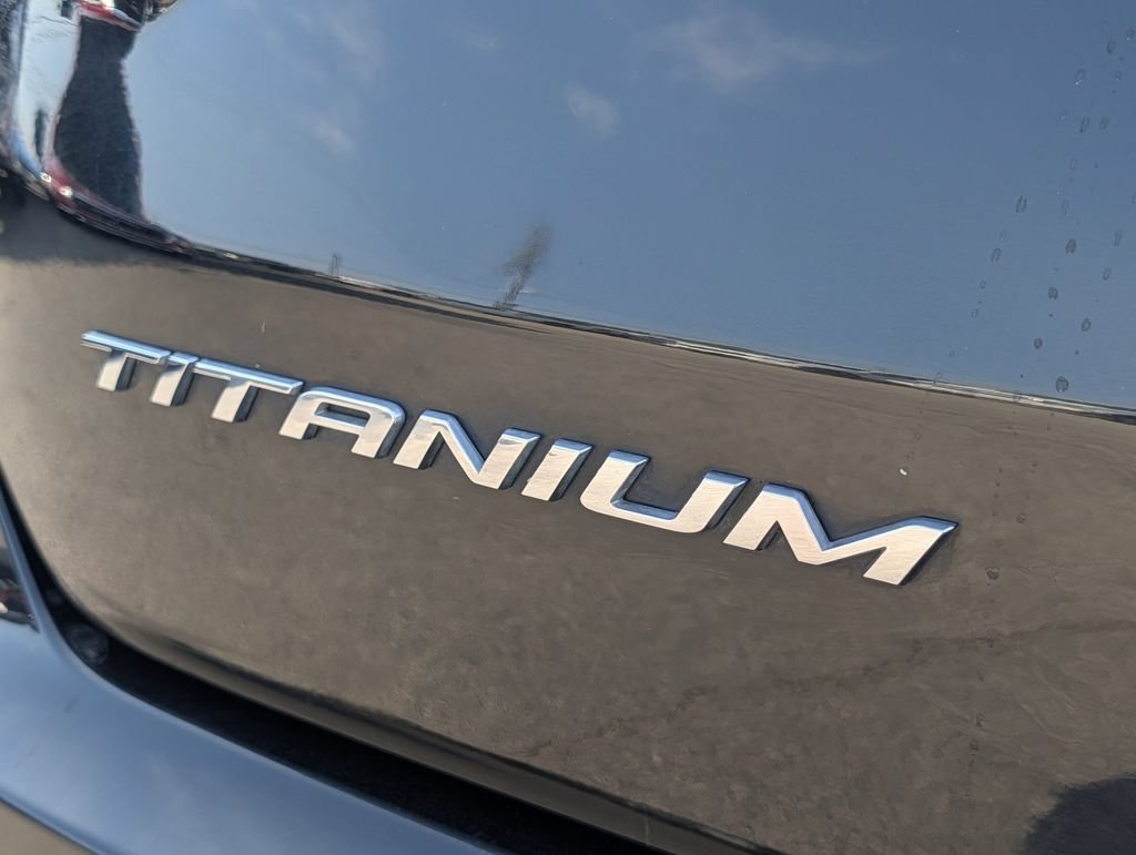 Used 2022 Ford Edge Titanium AWD/4WD image 8