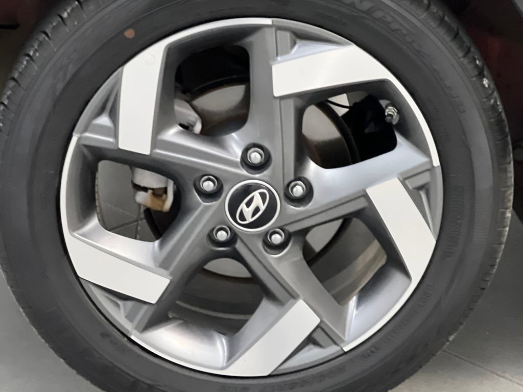 Used 2025 Hyundai Venue SEL image 58