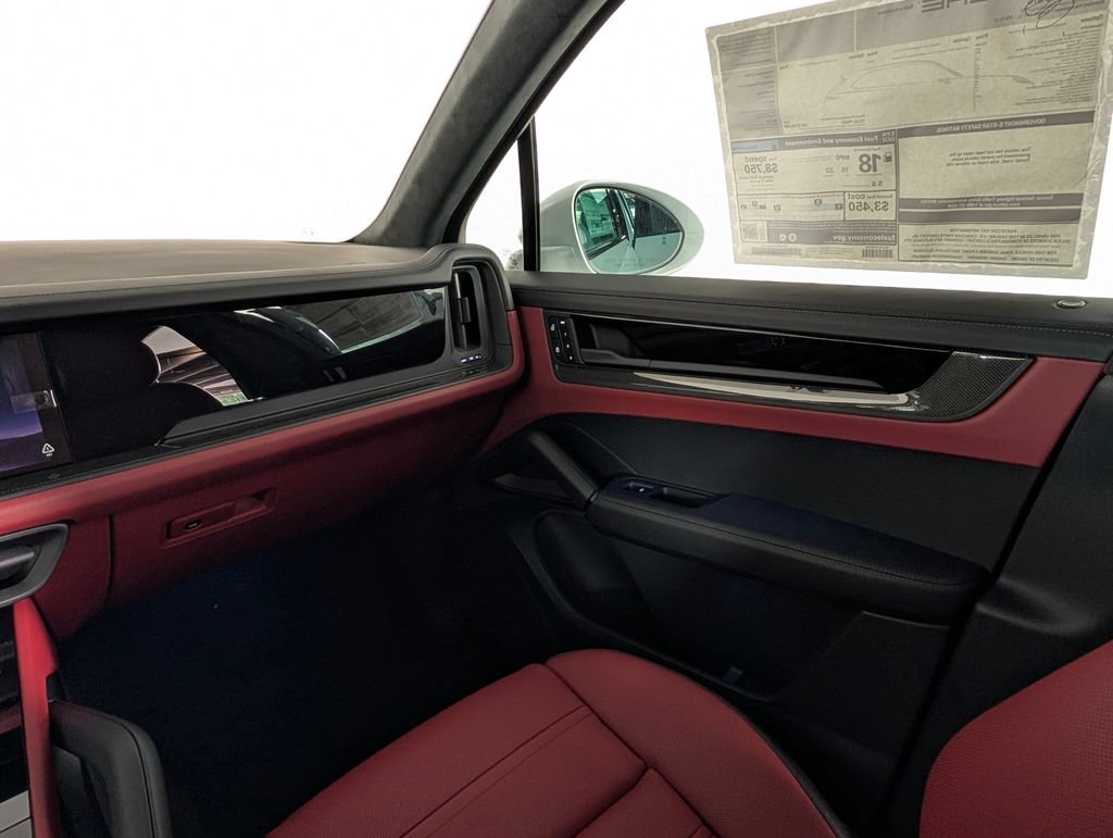 New 2026 Porsche Cayenne GTS AWD/4WD image 23