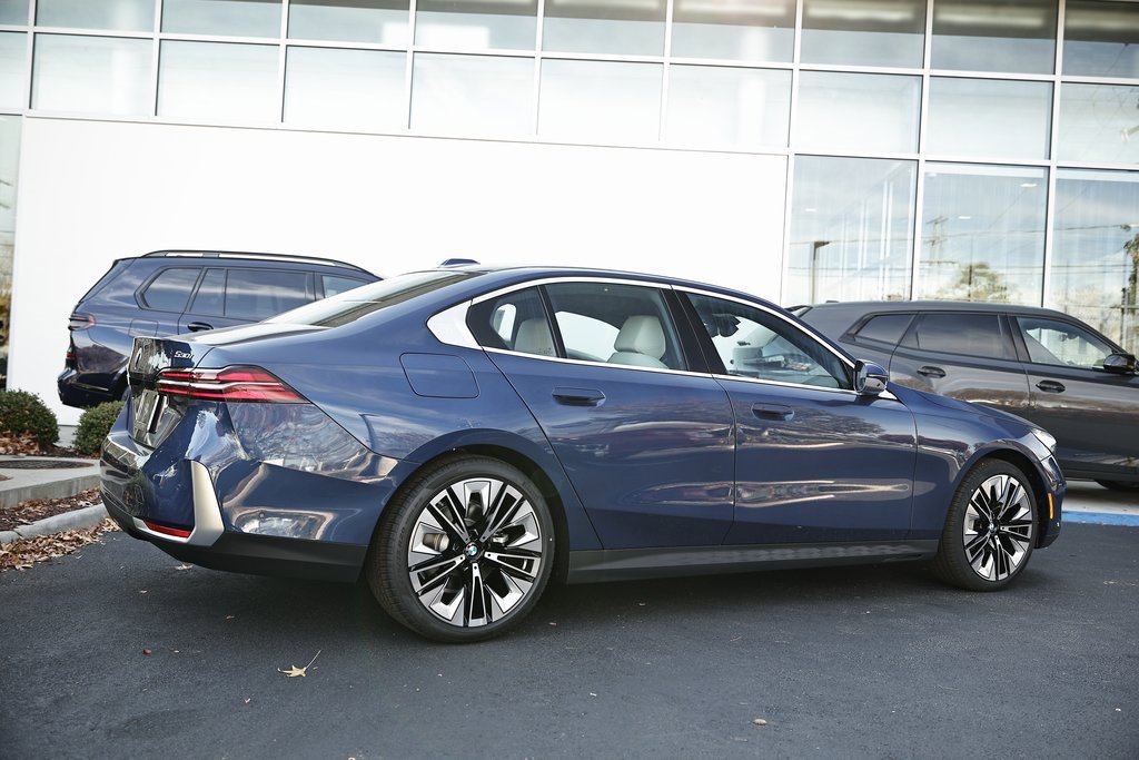 New 2026 BMW 530i w/ Premium Package image 7