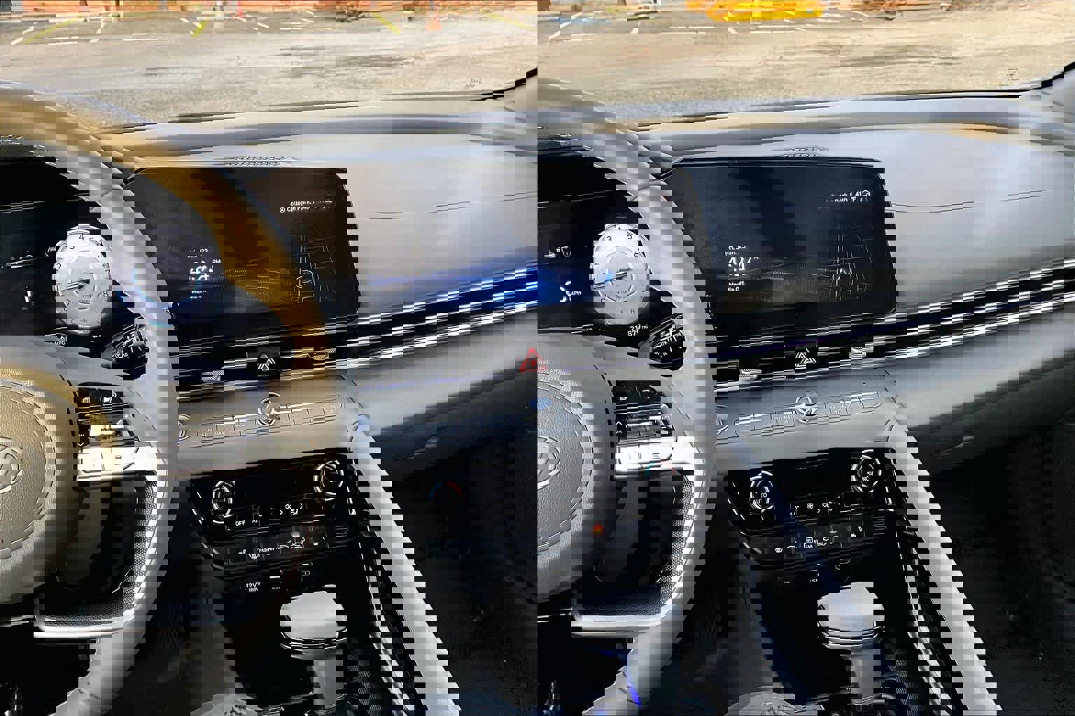 Used 2024 Hyundai Elantra SEL w/ Convenience Package image 6