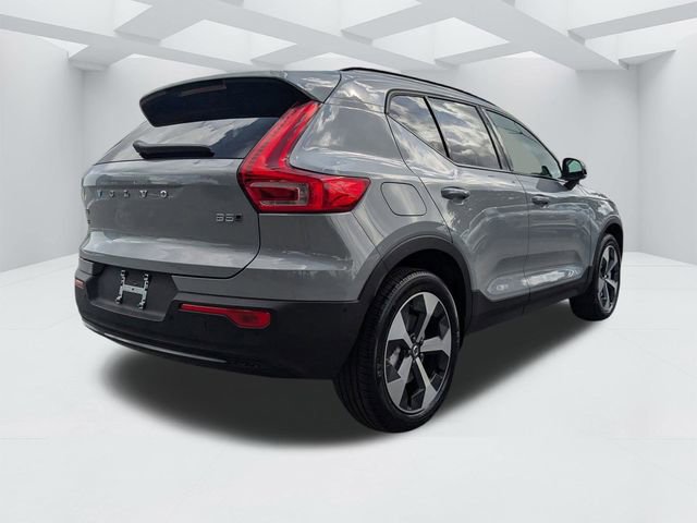 New 2025 Volvo XC40 B5 Plus w/ Protection Package Premier AWD/4WD image 5