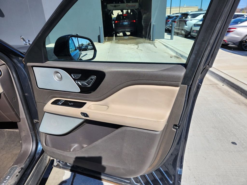 Used 2022 Lincoln Aviator Reserve w/ Equipment Group 201A image 19