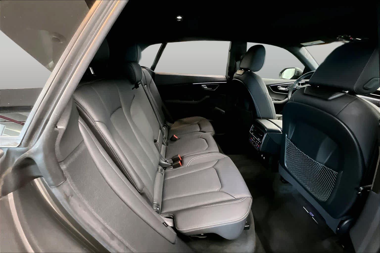 Certified 2025 Audi Q8 Premium Plus AWD/4WD image 19