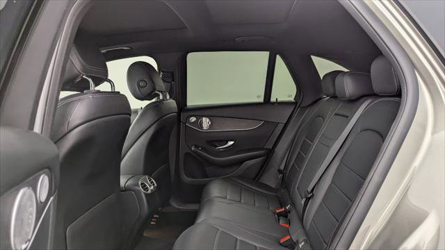 Used 2020 Mercedes-Benz GLC 300 4MATIC w/ Multimedia Package image 16