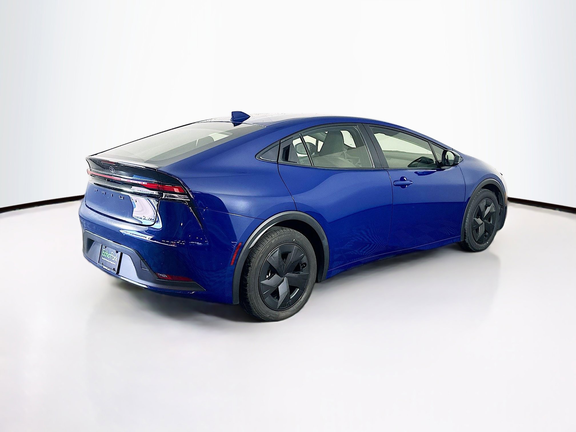 Used 2025 Toyota Prius LE image 9