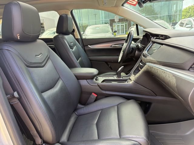 Used 2019 Cadillac XT5 Premium Luxury FWD image 32