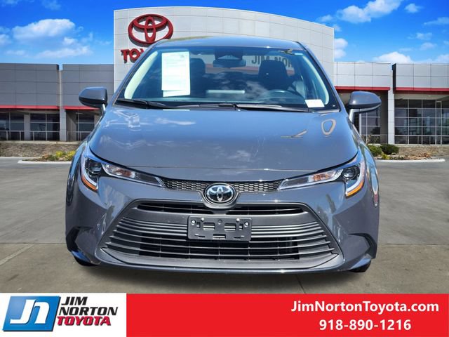 Used 2026 Toyota Corolla LE FWD image 2