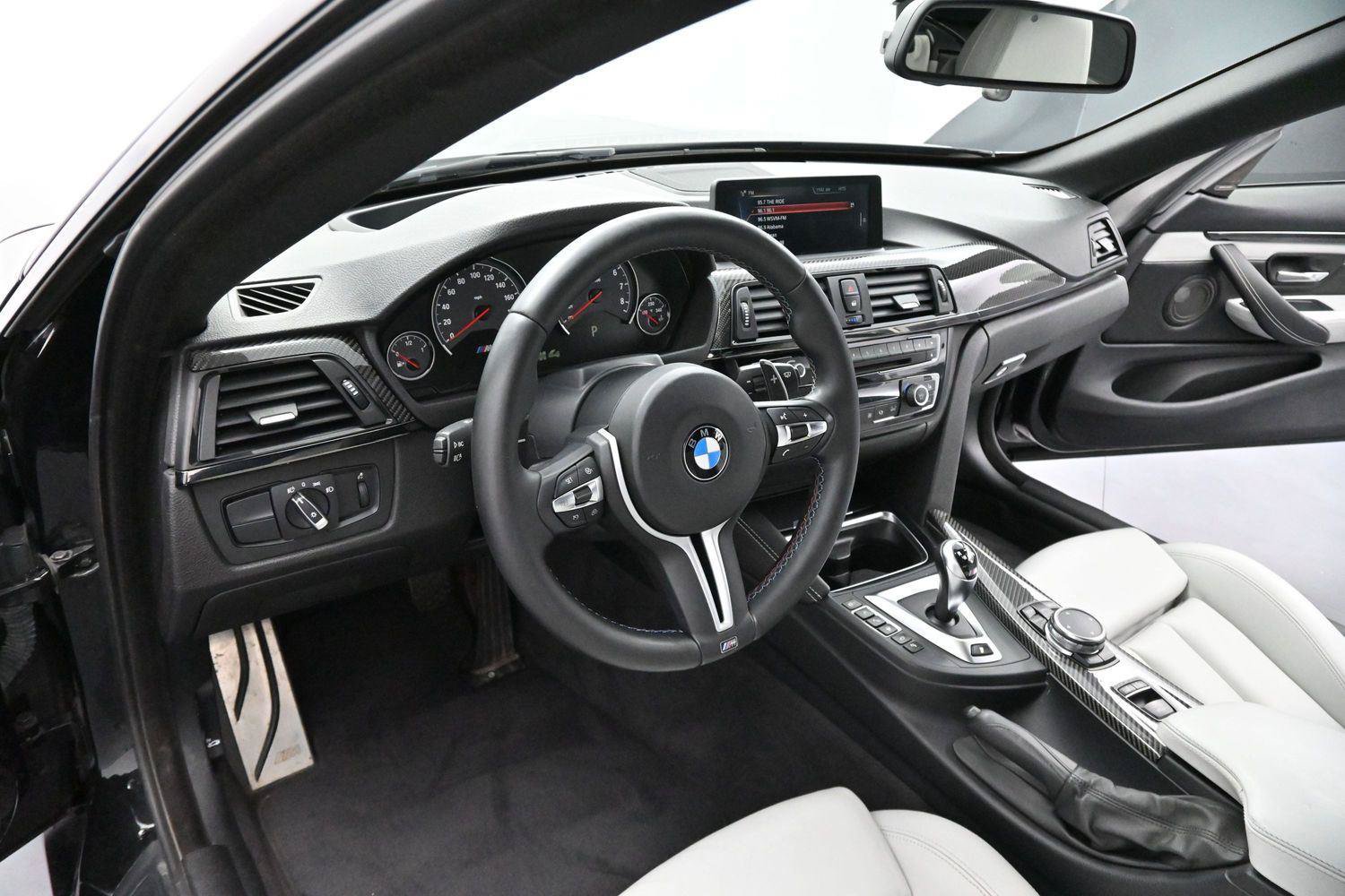Used 2015 BMW M4 Convertible RWD image 12