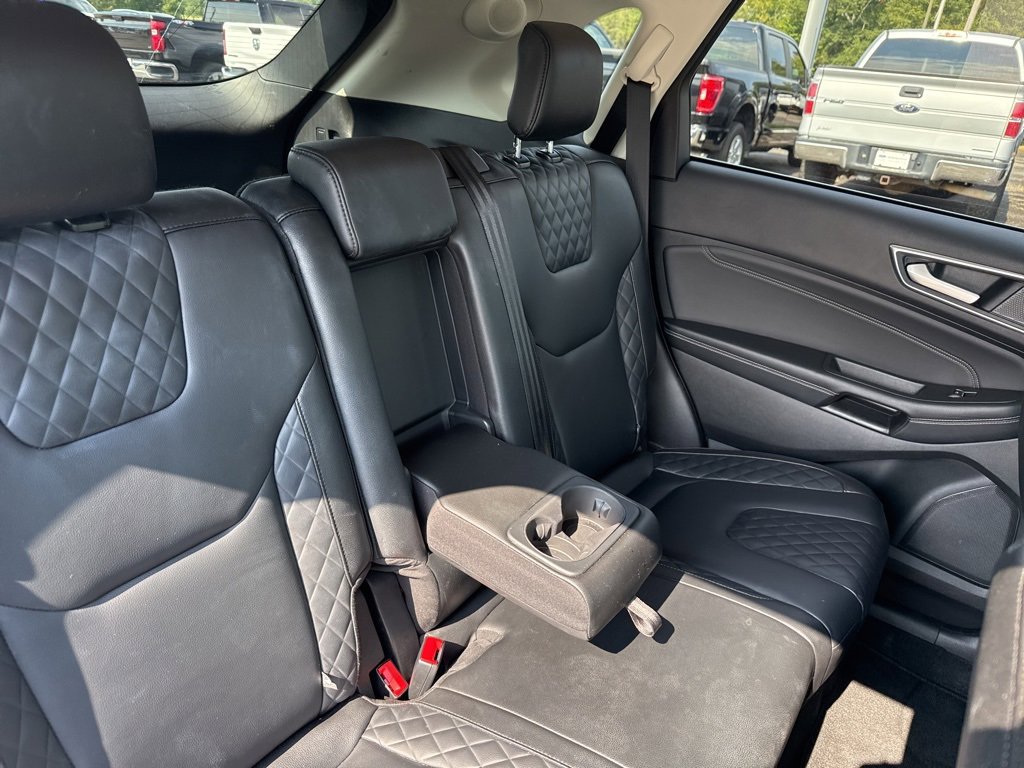 Used 2024 Ford Edge Titanium image 9