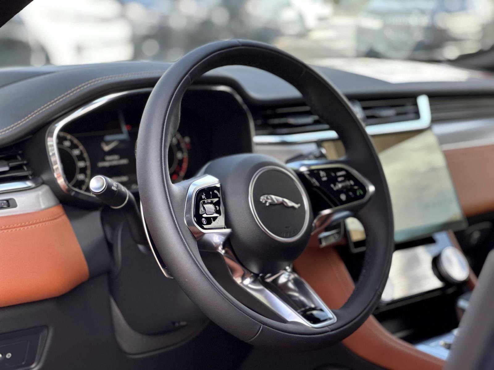 New 2026 Jaguar F-PACE R-Dynamic S image 25