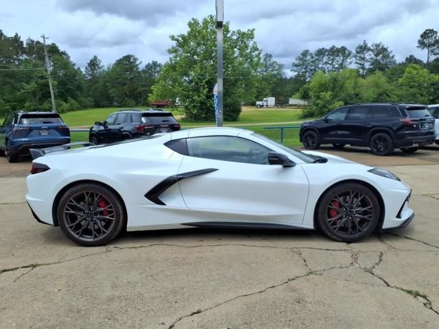 Used 2023 Chevrolet Corvette Stingray Premium Cpe w/ Z51 Performance Package RWD image 2