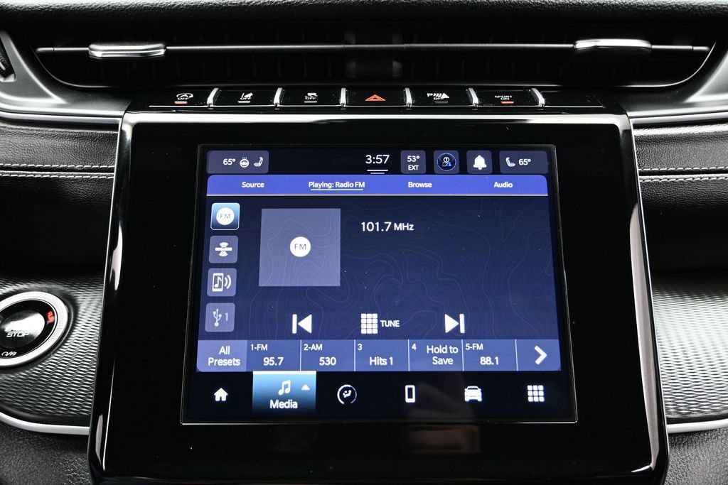 Used 2025 Jeep Grand Cherokee Altitude AWD/4WD image 30