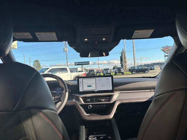 Used 2025 Ford Explorer ST-Line w/ ST-Line Street Pack image 15