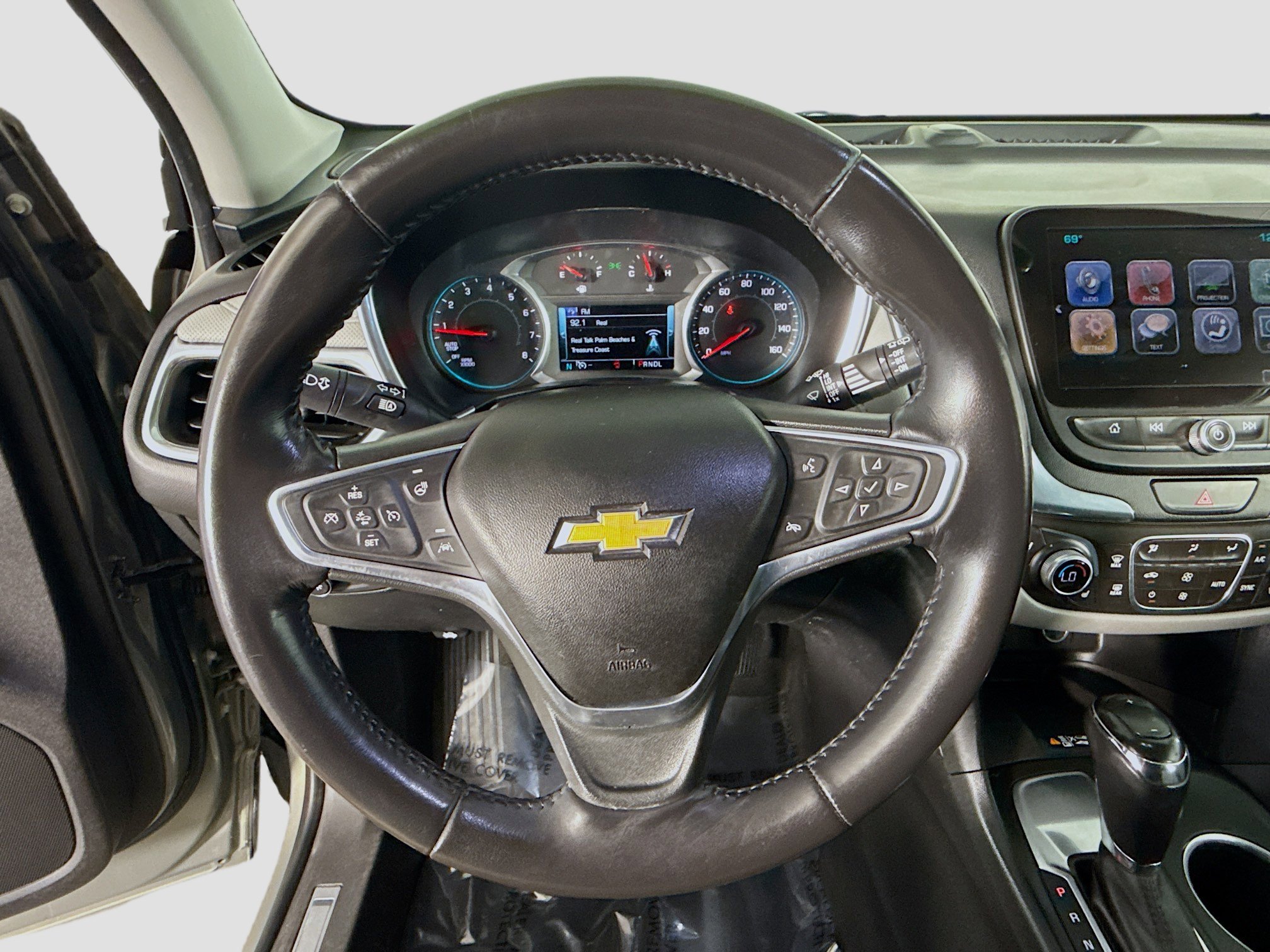 Used 2018 Chevrolet Equinox Premier FWD image 13