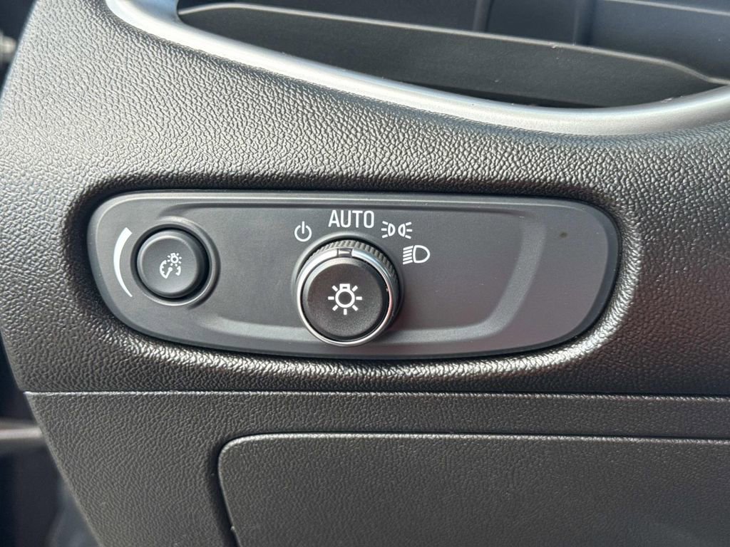 Used 2024 Chevrolet Malibu LT image 19