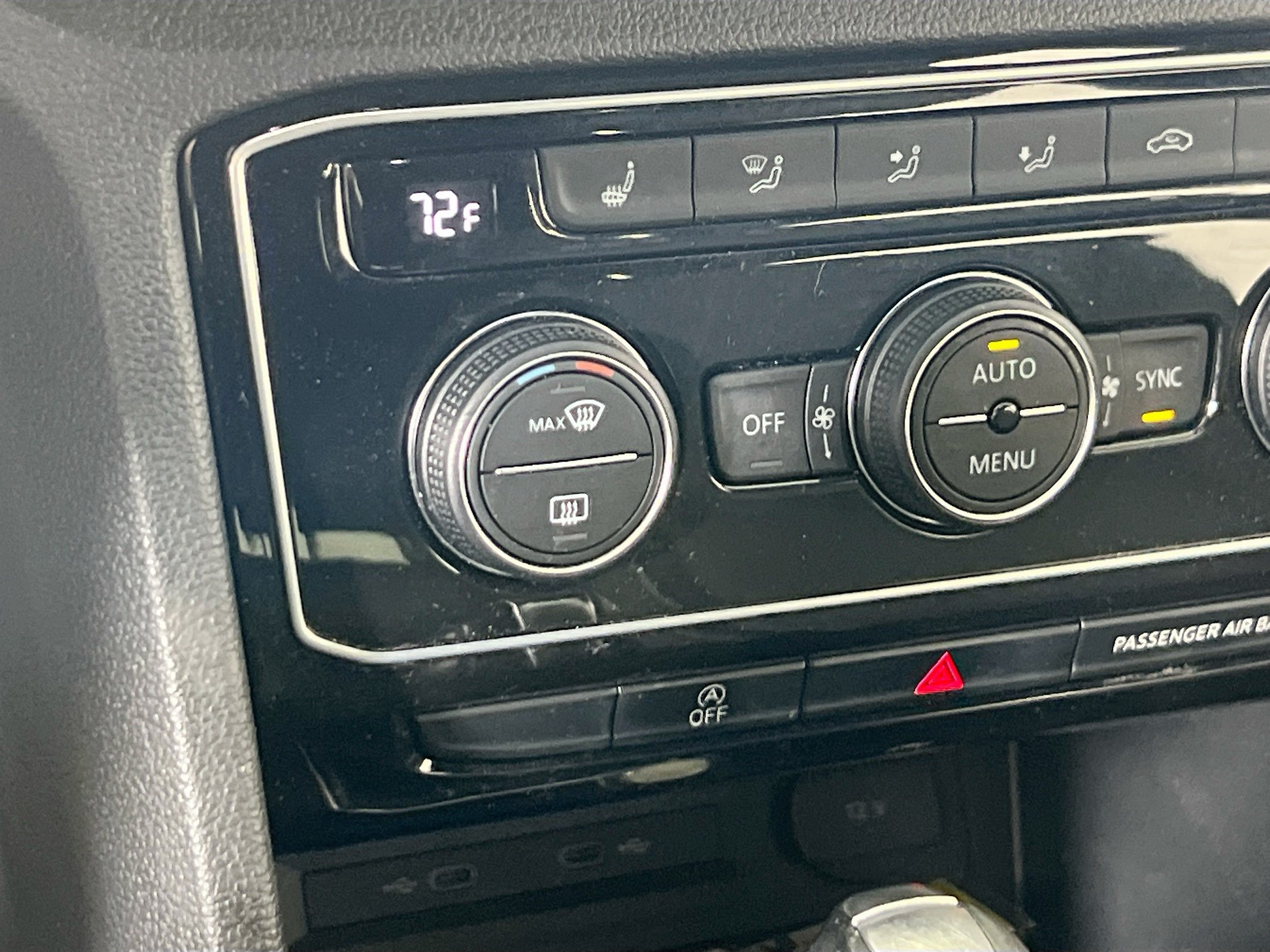 Used 2023 Volkswagen Atlas Cross Sport SE AWD/4WD image 19