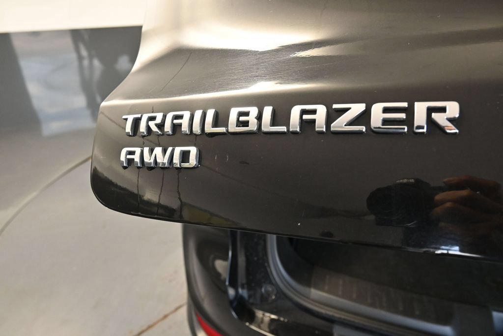 Used 2025 Chevrolet TrailBlazer LT AWD/4WD image 20