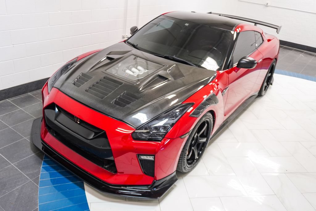 Used 2017 Nissan GT-R Premium AWD/4WD image 16