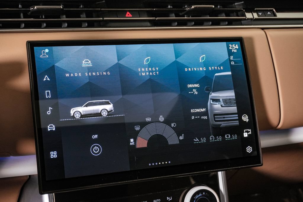 Used 2023 Land Rover Range Rover SV AWD/4WD image 32