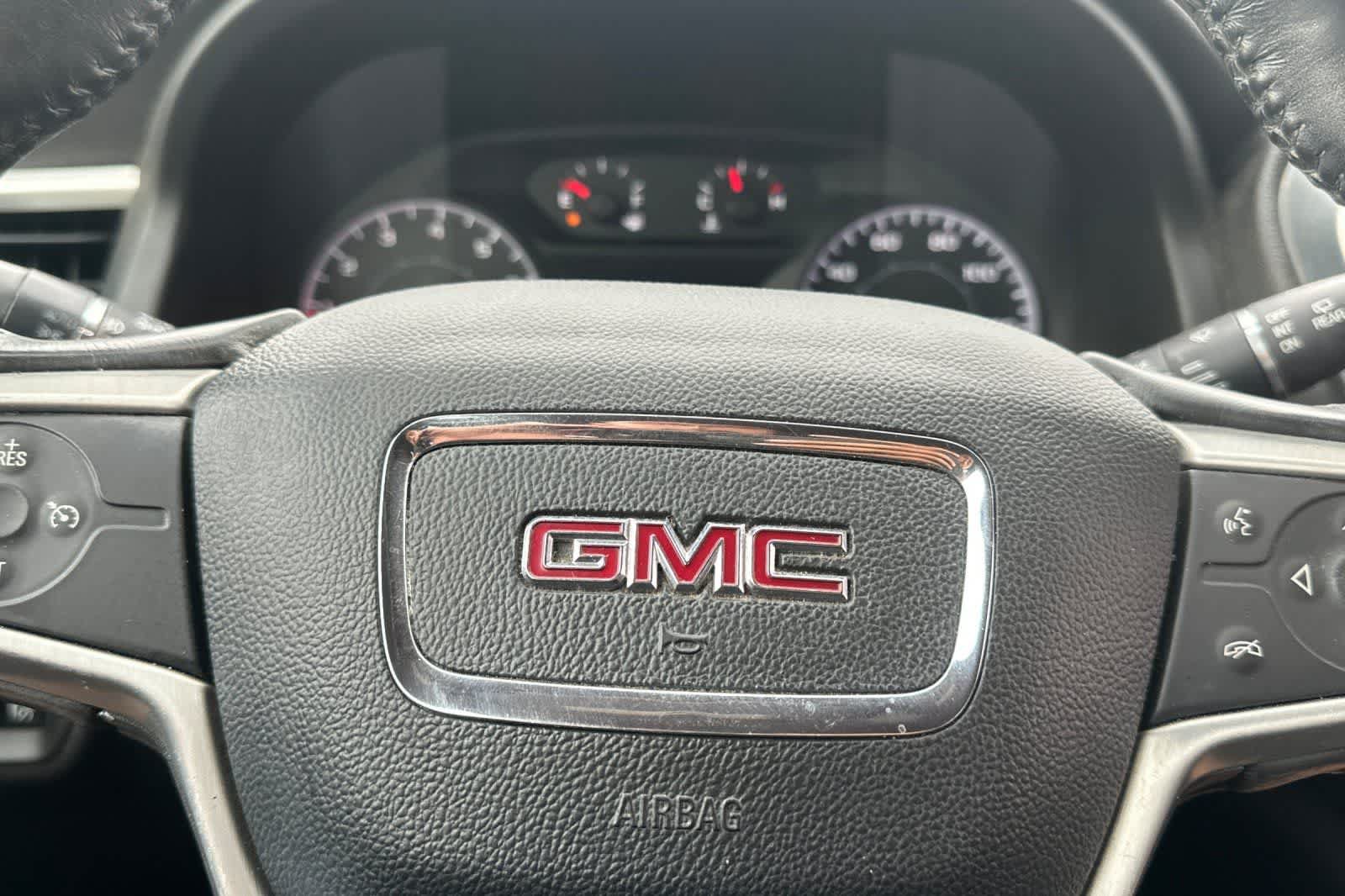 Used 2018 GMC Acadia SLE FWD image 25