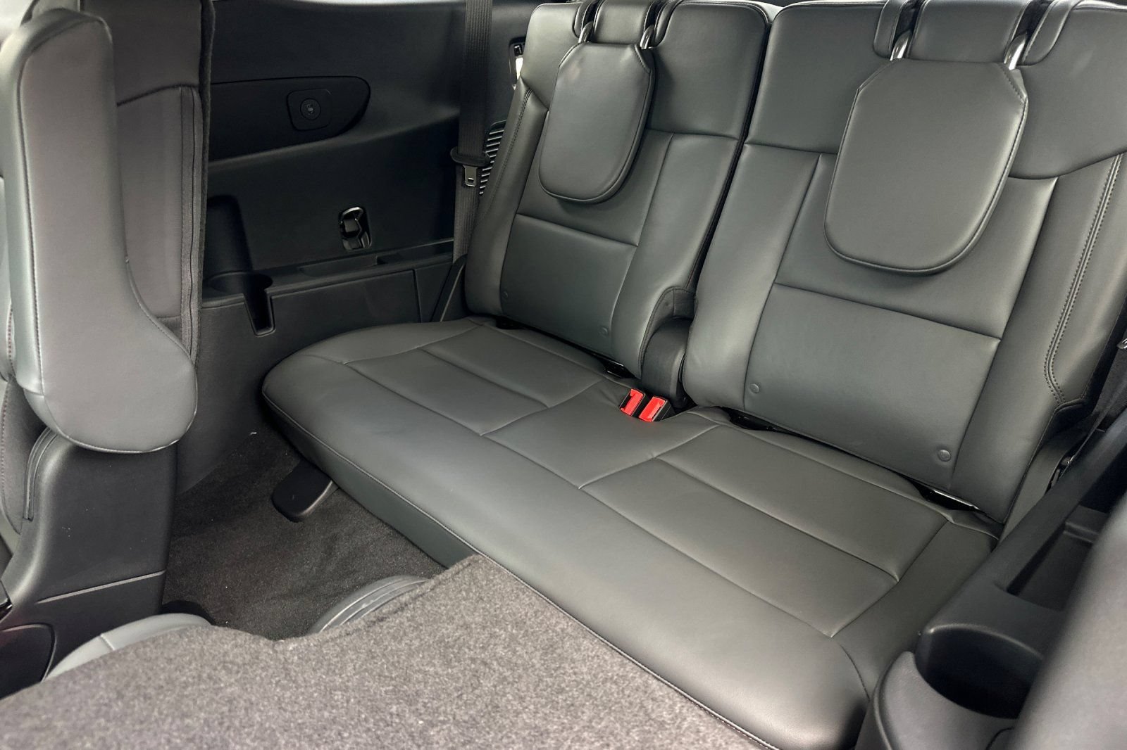 New 2026 Ford Explorer Active w/ Active Comfort Package RWD image 14