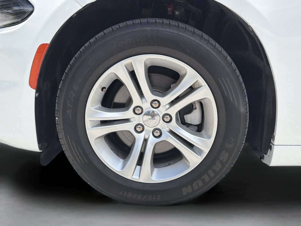 Used 2021 Dodge Charger SXT RWD image 31