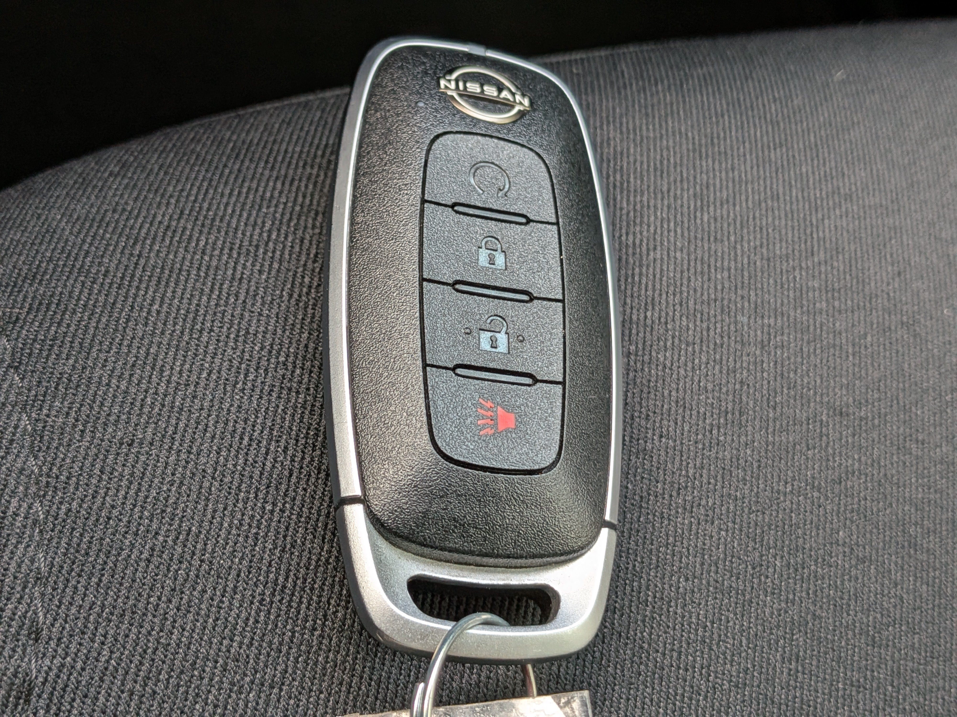 Certified 2024 Nissan Pathfinder SV FWD image 30