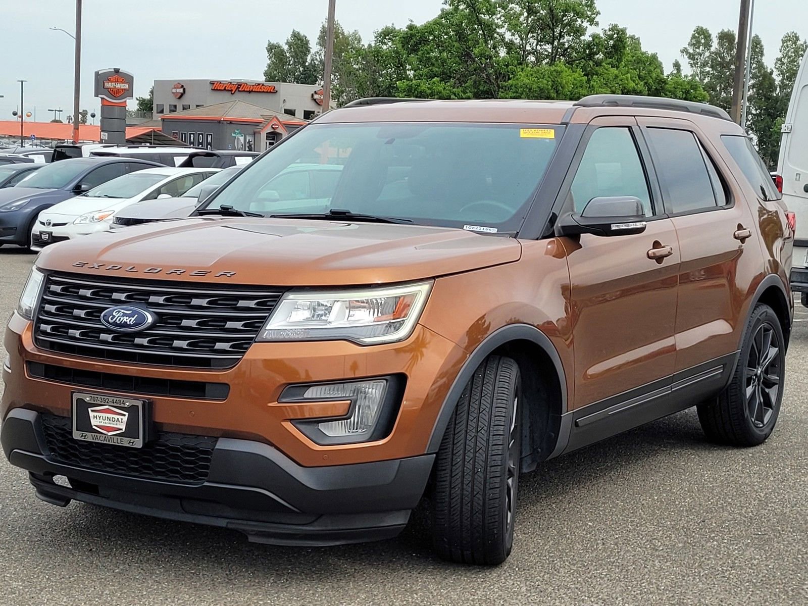Used 2017 Ford Explorer XLT w/ Equipment Group 202A image 16