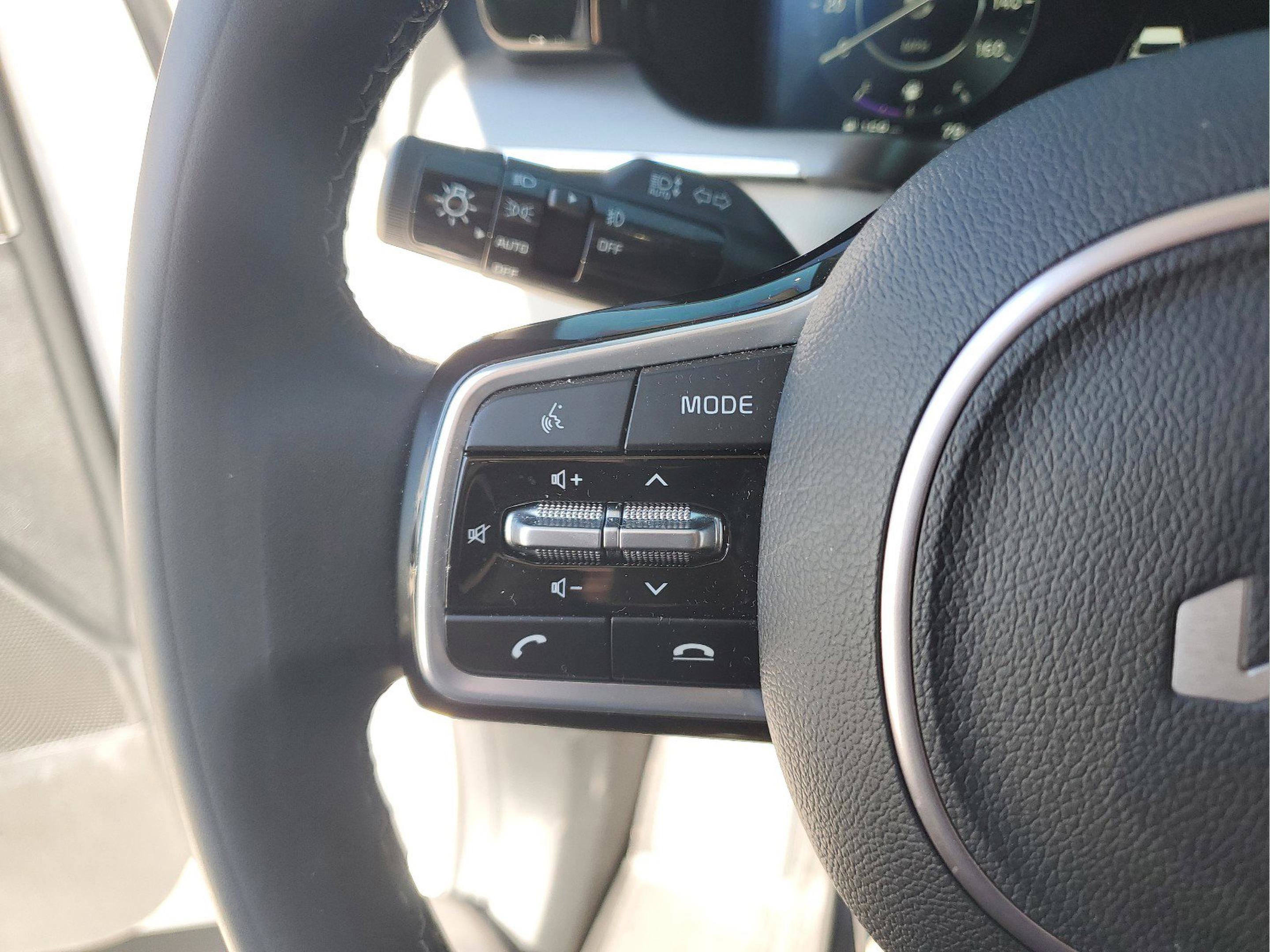 Used 2023 Kia Sorento SX image 29