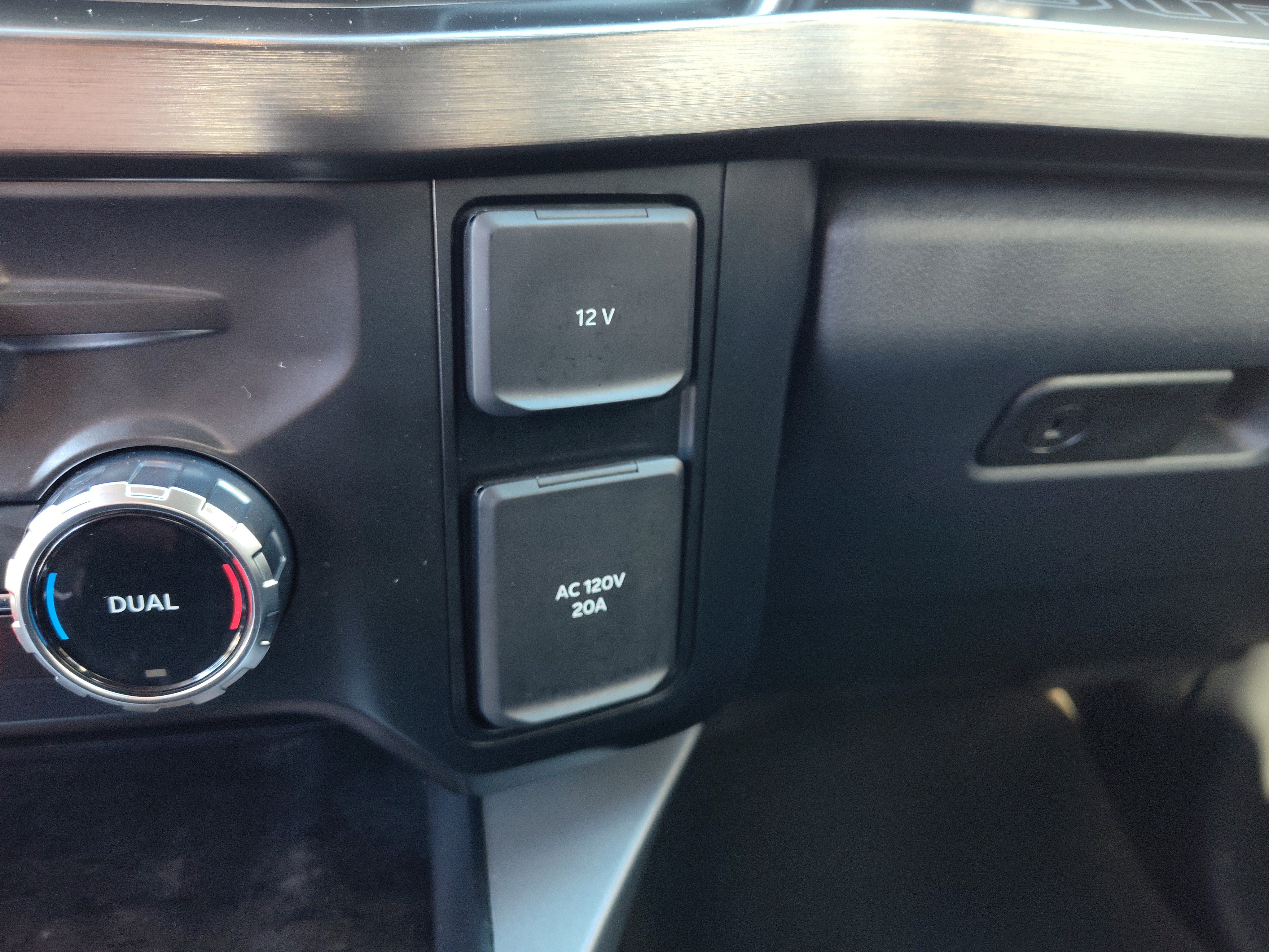 Used 2024 Ford F250 Lariat w/ Lariat Ultimate Package image 35