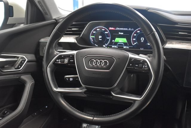 Used 2021 Audi e-tron Premium w/ Convenience Plus Package AWD/4WD image 23
