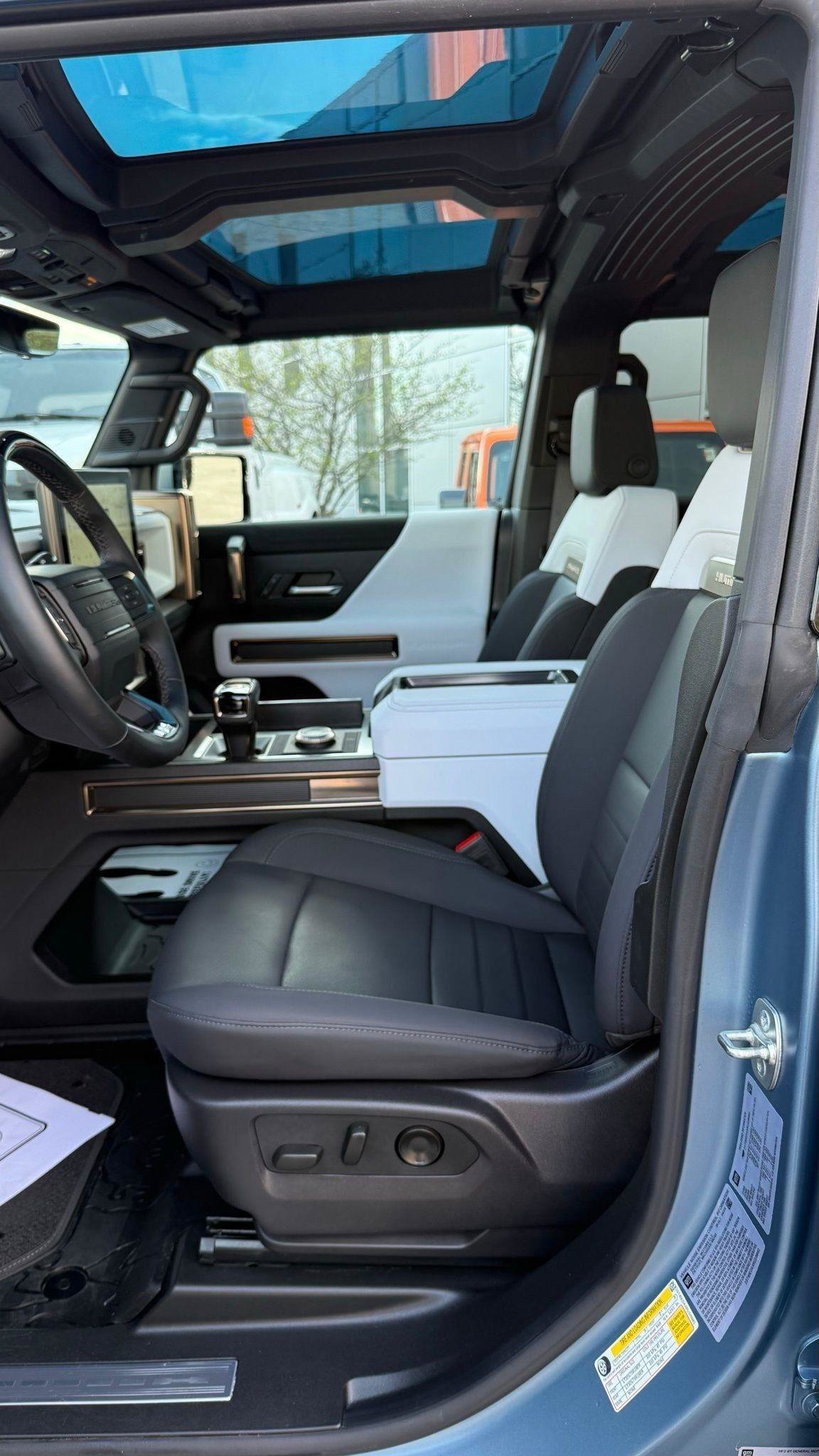 Used 2024 GMC Hummer EV 3X w/ Omega Edition AWD/4WD image 40