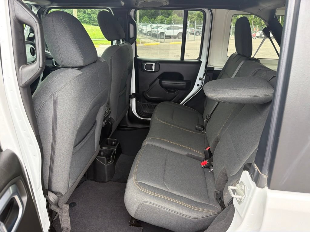 Used 2024 Jeep Wrangler Unlimited Sport AWD/4WD image 11