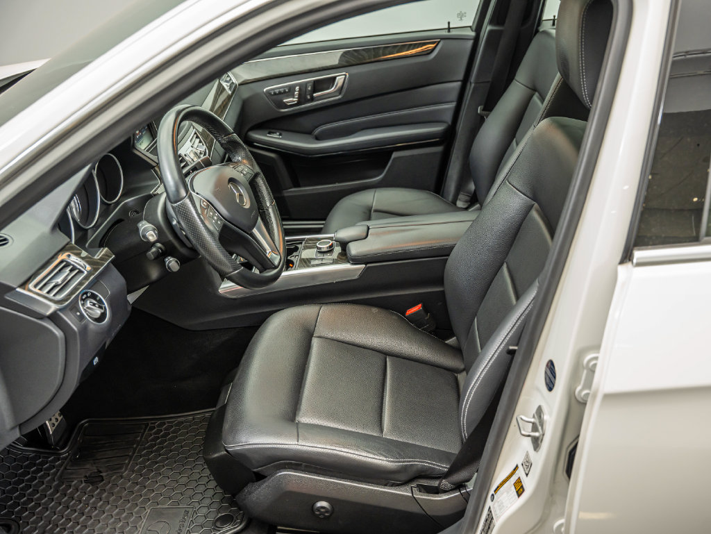 Used 2016 Mercedes-Benz E 350 4MATIC Sedan image 22