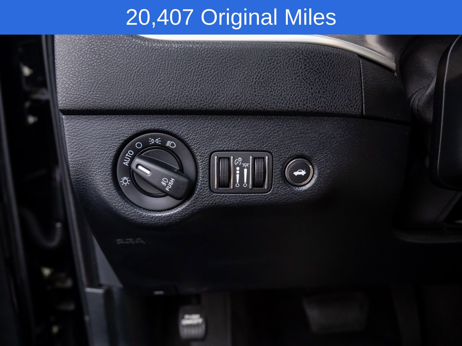 Used 2018 Dodge Charger R/T image 18