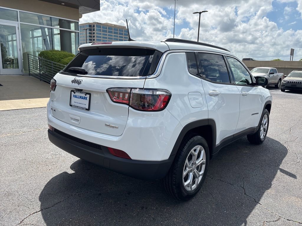 Used 2024 Jeep Compass Latitude image 5