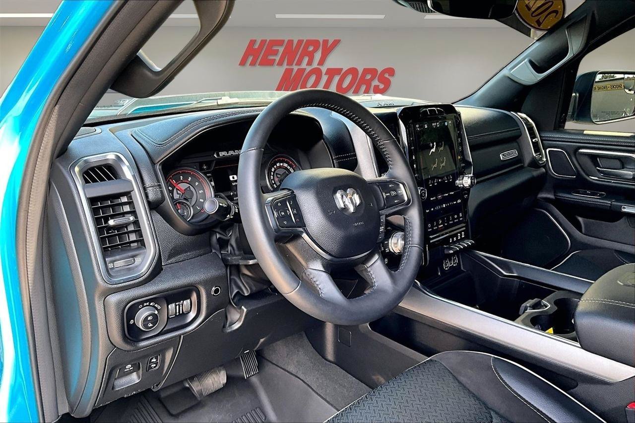 Used 2024 RAM 1500 Laramie AWD/4WD image 19
