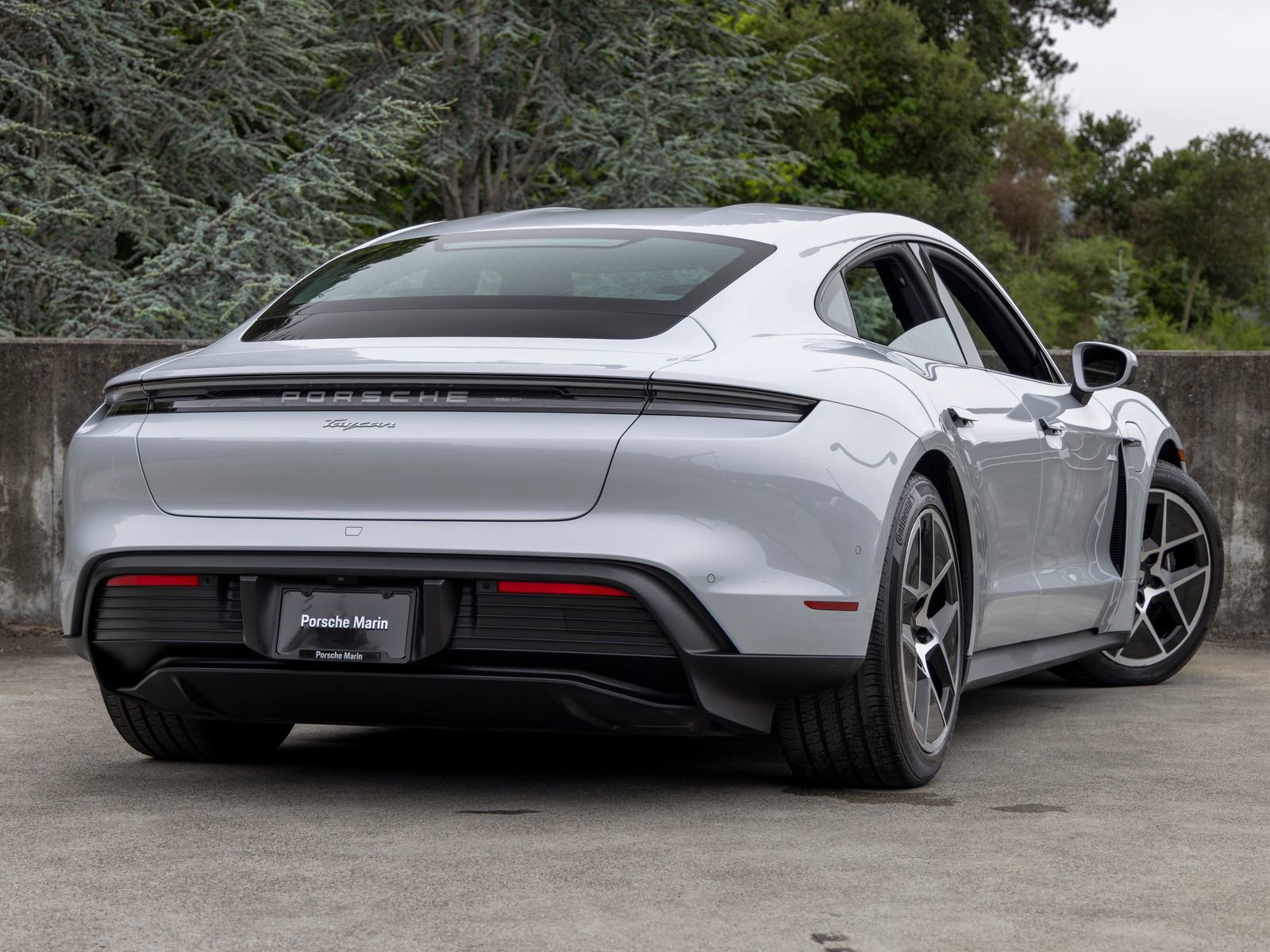 Certified 2025 Porsche Taycan RWD image 11