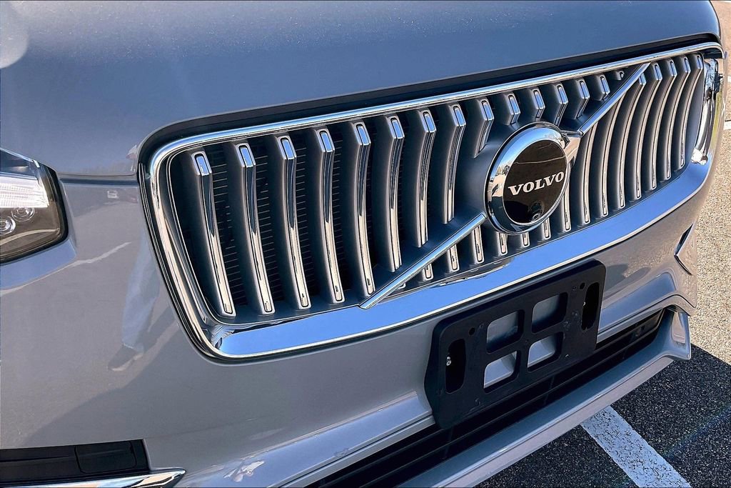 Used 2024 Volvo XC90 B6 Plus w/ Protection Package Premier image 30