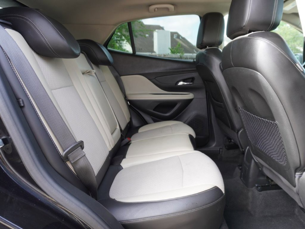 Used 2021 Buick Encore Preferred image 8