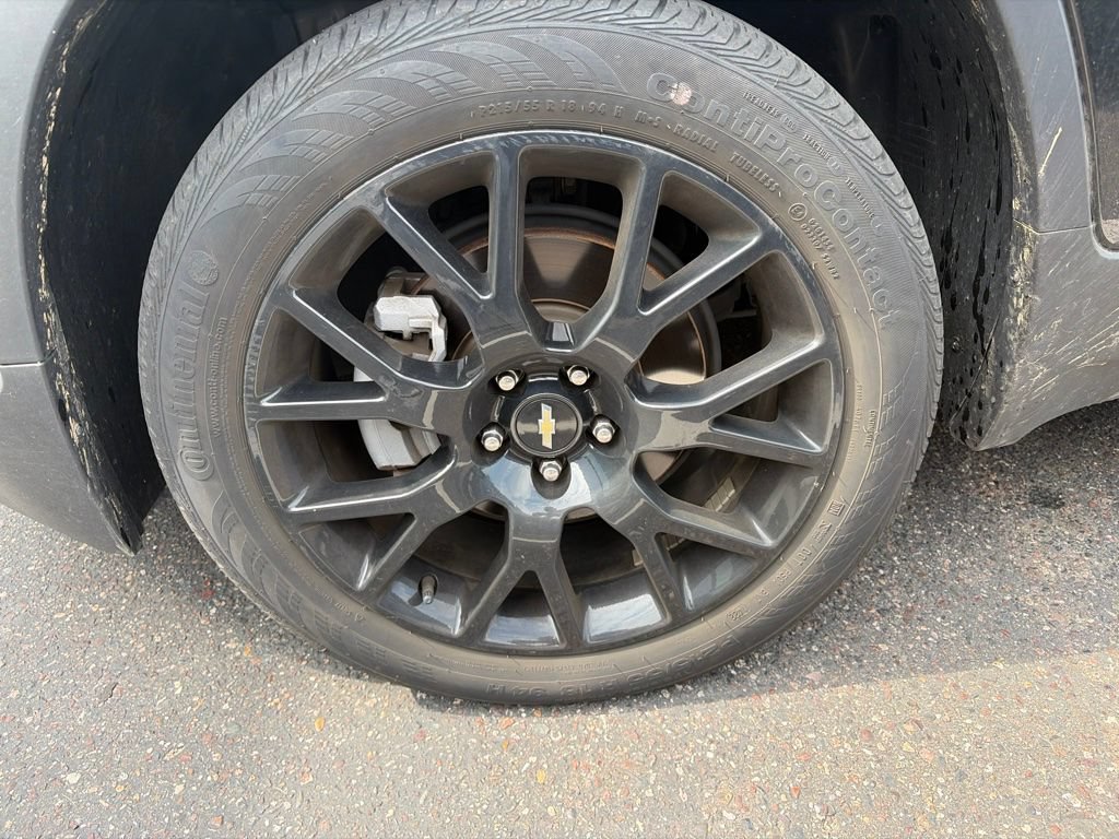 Certified 2022 Chevrolet Trax LT w/ Midnight Edition AWD/4WD image 7