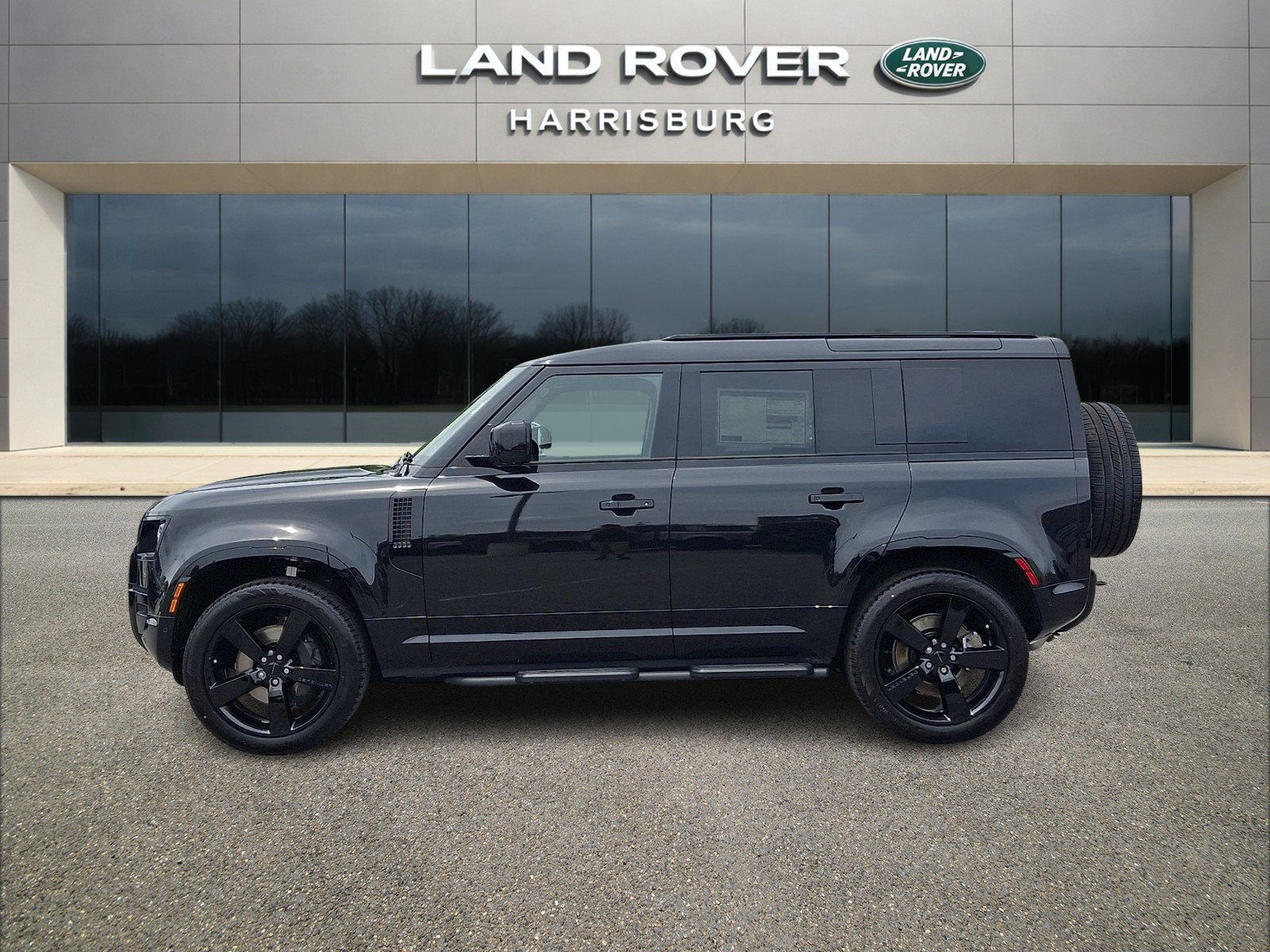 Used 2026 Land Rover Defender 110 X-Dynamic SE AWD/4WD image 2