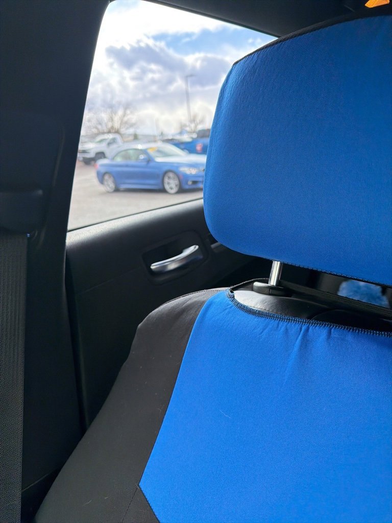 Used 2014 Chrysler 300 C image 4