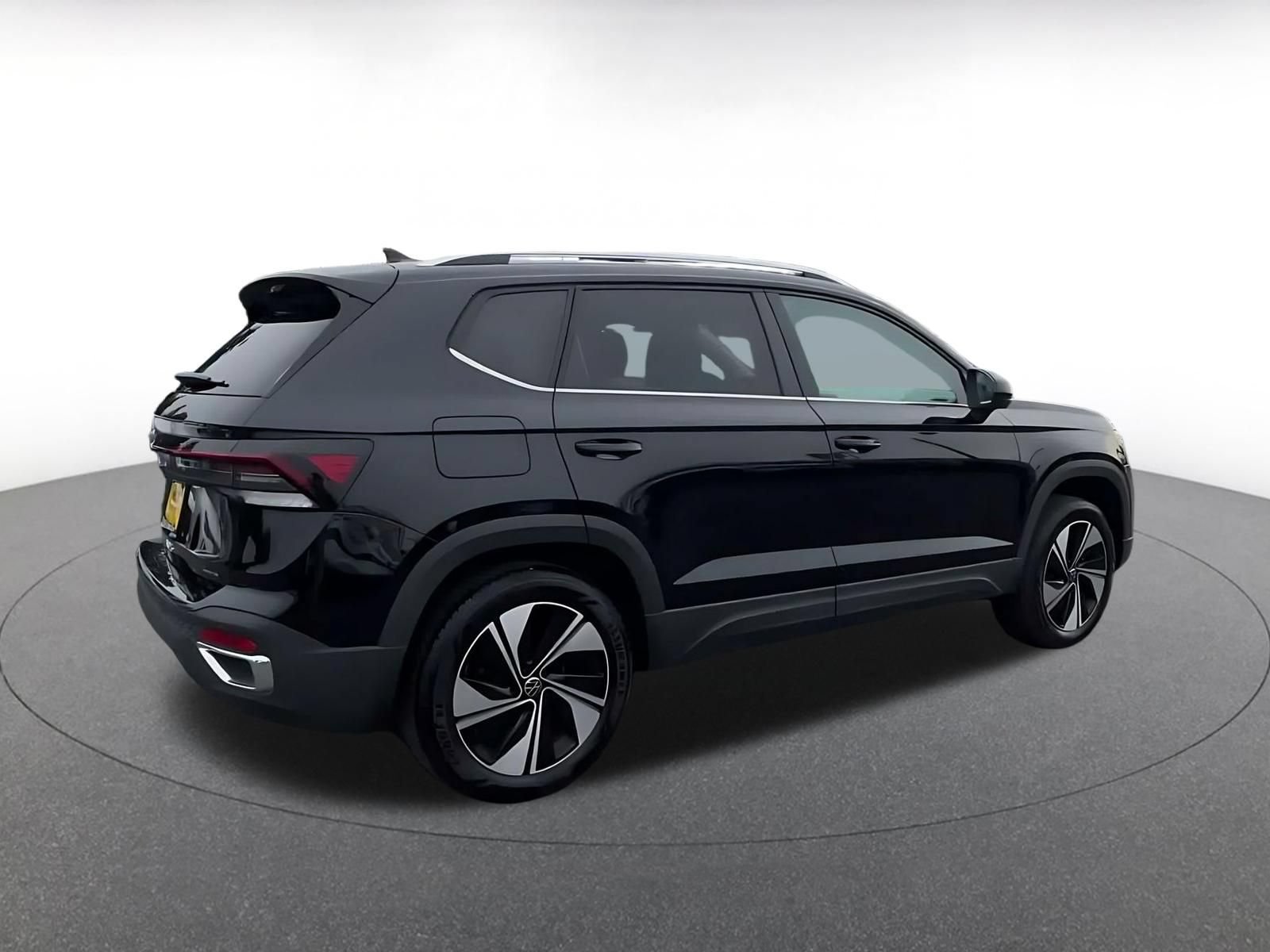 Used 2026 Volkswagen Taos SE AWD/4WD image 12